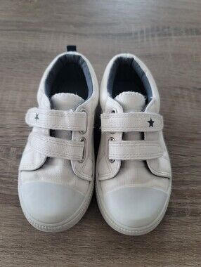 White Toddler Boy Shoes,sz 8